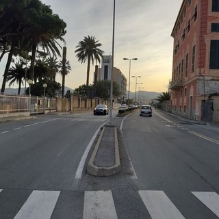 Savona, nuovi asfalti in via Nizza: dal 13 al 25 giugno cambia la viabilità. L'assessore Parodi: "Lavori h24 per accorciare i tempi" Savona, nuovi asfalti in via Nizza: dal 13 al 25 giugno cambia la viabilità. L'assessore Parodi: "Lavori h24 per accorciare i tempi"