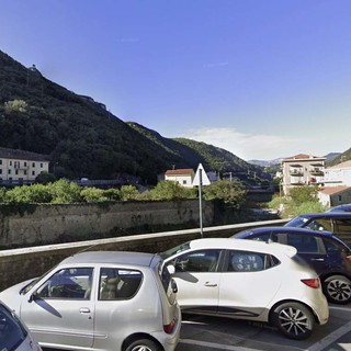 L'area dove sarebbe previsto il nuovo ponte tra Finalborgo e la Sp490 (foto tratta da Google Maps) L'area dove sarebbe previsto il nuovo ponte tra Finalborgo e la Sp490 (foto tratta da Google Maps)