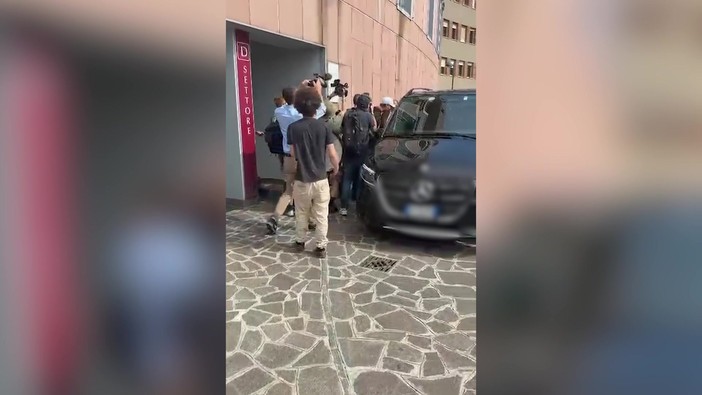 Sinner lascia l'ospedale San Raffaele di Milano dopo gli accertamenti