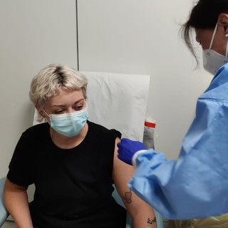 Vaccini, Toti: “Più del 50% della popolazione ha completato il ciclo, in settimana somministreremo la milionesima dose”