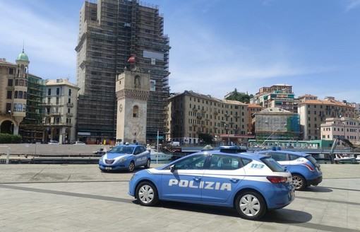 Proseguono i servizi di prevenzione della Polizia nel savonese: 2 denunce e sequestro di armi e stupefacenti