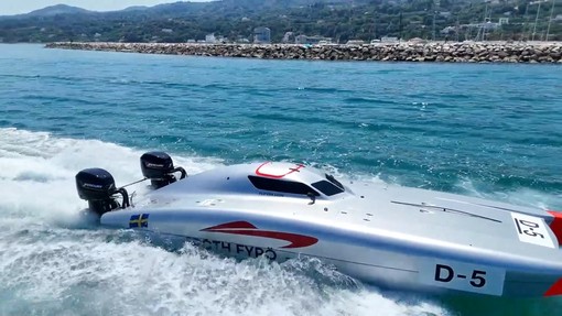 Grande spettacolo delle F1 del mare a Rodi Garganico
