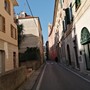 Finalborgo, partono i lavori al tetto dell'asilo: modifiche alla viabilità tra via delle Mura e via Brunenghi dal 15 al 18 giugno Finalborgo, partono i lavori al tetto dell'asilo: modifiche alla viabilità tra via delle Mura e via Brunenghi dal 15 al 18 giugno
