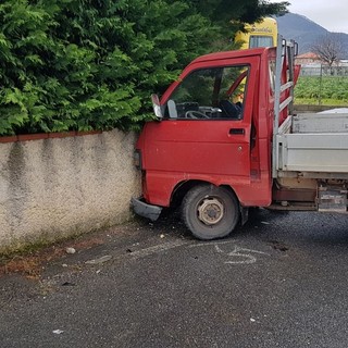 Albenga: incidente in via del Cristo (FOTO e VIDEO)