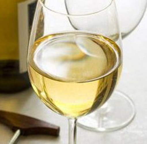 Albenga: "Mani di donne", all'Ipercoop un incontro dedicato al vino locale