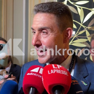 Vannacci: "Io cavallo Troia? Nel mio precedente lavoro era un complimento" Vannacci: "Io cavallo Troia? Nel mio precedente lavoro era un complimento"