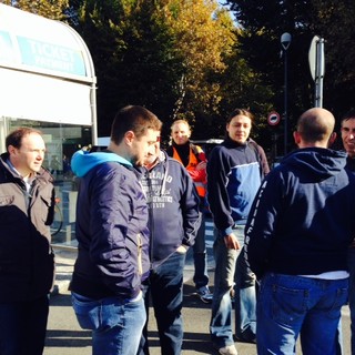 Tirreno Power: nuovo volantinaggio al mercato di Savona, oggi vertenza energia a Roma