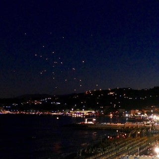 Venerdì 18 agosto: al via la Notte Bianca della Città di Varazze una costellazione di eventi, musica, eno-gastronomia e spettacoli Venerdì 18 agosto: al via la Notte Bianca della Città di Varazze una costellazione di eventi, musica, eno-gastronomia e spettacoli