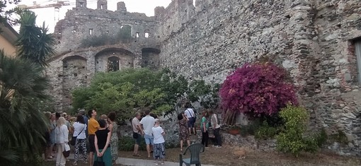 Viaggio nelle vecchie mura di Varazze tra cenni storici, curiosità e aneddoti: "Proviamo a far conoscere la cultura locale" (FOTO)
