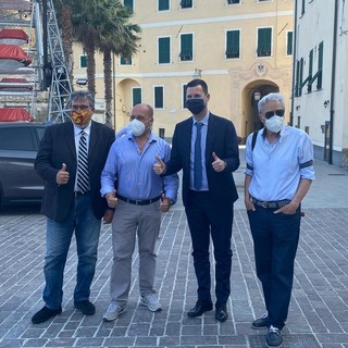 Laigueglia, l'assessore Giampedrone benedice i lavori post mareggiata 2018: "Non solo ripristino, anche miglioramento" (FOTO e VIDEO)