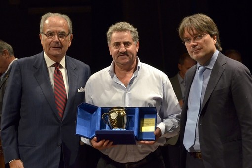 Il vignaiolo ingauno Aimone Vio premiato come "Viticoltore dell’Anno" dalla guida del Gambero Rosso