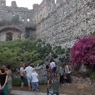 Viaggio nelle vecchie mura di Varazze tra cenni storici, curiosità e aneddoti: "Proviamo a far conoscere la cultura locale" (FOTO)