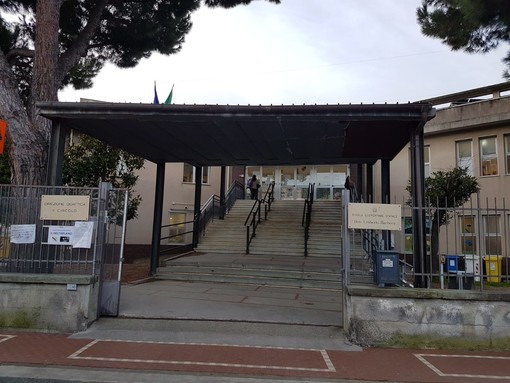 Albenga ottiene un finanziamento per solai e controsoffitti delle scuole