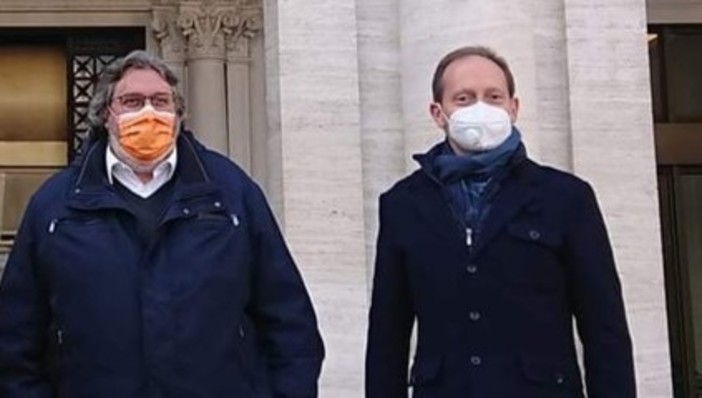 Lega attenua i toni, Vaccarezza (Cambiamo): “Imperativo cancellare ombre e dubbi sulle alleanze” Lega attenua i toni, Vaccarezza (Cambiamo): “Imperativo cancellare ombre e dubbi sulle alleanze”