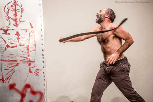 Albenga, allo Spazio Bruno lo spettacolo "Now-Riccardo III" di Michele Sinisi Albenga, allo Spazio Bruno lo spettacolo "Now-Riccardo III" di Michele Sinisi