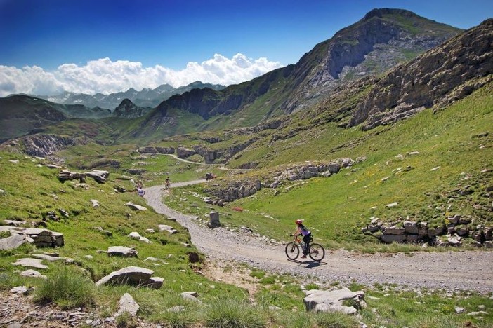 Vie del Sale, domani riapre il tratto tra Pieve di Teco e Nava: "Grande rilancio del turismo green" Vie del Sale, domani riapre il tratto tra Pieve di Teco e Nava: "Grande rilancio del turismo green"