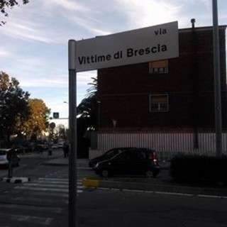 Aiuola lasciata al degrado in via Vittime di Brescia a Savona: la segnalazione di un lettore Aiuola lasciata al degrado in via Vittime di Brescia a Savona: la segnalazione di un lettore