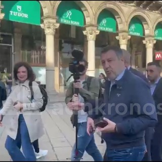 Guerriglia Milano, Salvini in Duomo per ringraziare forze dell'ordine