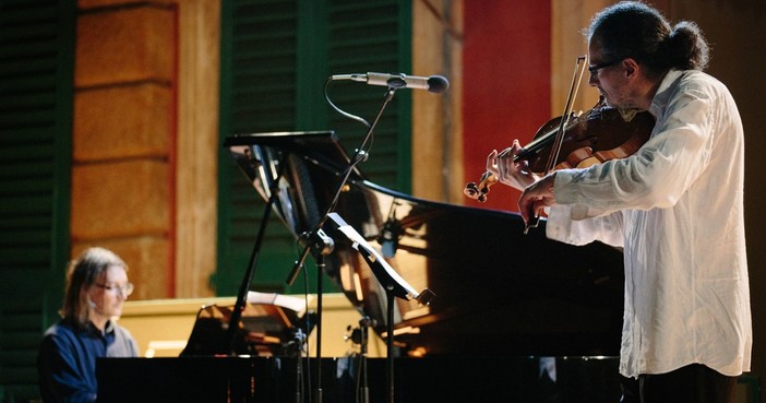 La musica barocca di “Across Duo”, rivisitata in chiave crossover per incantare Limone Piemonte