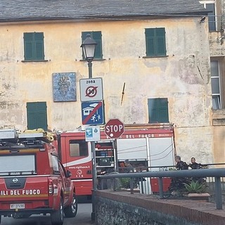 Si ribalta col trattore in campagna e finisce schiacciato: morto un 70enne