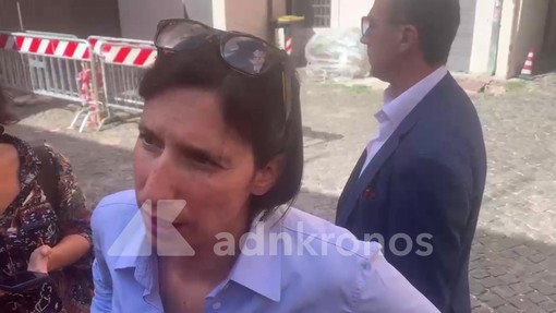 Prof accoltellata a Roma, Schlein: "Scossi, accanto a insegnanti e scuola per lavoro di prevenzione" Prof accoltellata a Roma, Schlein: "Scossi, accanto a insegnanti e scuola per lavoro di prevenzione"