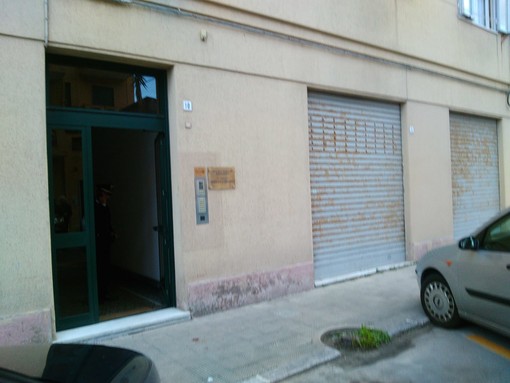 Bimbo di 4 anni cade dalla finestra a Finale: ricostruita la dinamica dell’incidente