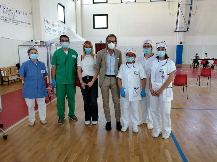 Albenga, vaccini Covid al Palamarco: il comune incontra le associazioni sportive per la ridistribuzione degli spazi