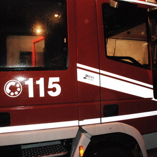 Savona, incendio ad una canna fumaria: intervento dei vigili del fuoco
