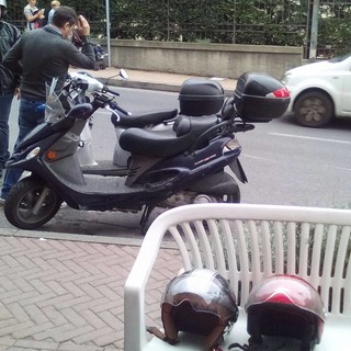 Loano: incidente in via dei Gazzi, coinvolti due  motociclisti