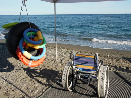 Varazze, l'atleta paralimpico Andrea Cadili Rispi ospite della manifestazione solidale "Nuota con noi" Varazze, l'atleta paralimpico Andrea Cadili Rispi ospite della manifestazione solidale "Nuota con noi"
