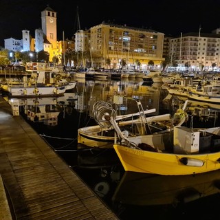 Savona, stop per il periodo estivo ai lavori di ampliamento della banchina nella Vecchia Darsena. Autorità Portuale: "Ritardi legati a problemi tecnici"