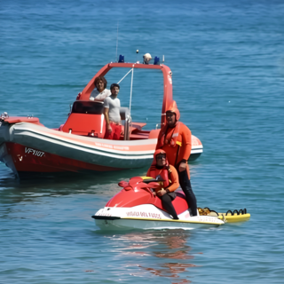 Estate 2026, tornano i presidi acquatici dei Vigili del Fuoco sulle spiagge di Savona e Vado