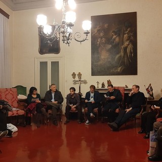 Savona, il vescovo Calogero Marino: “Il giornalista deve inchinarsi di fronte alla realtà”