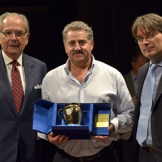 Il vignaiolo ingauno Aimone Vio premiato come "Viticoltore dell’Anno" dalla guida del Gambero Rosso