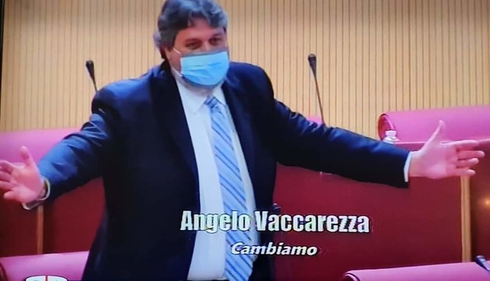 Torna il Consiglio regionale 'in presenza', Vaccarezza: "Oggi un nuovo inizio, che l'emergenza possa aver lasciato a tutti un insegnamento" Torna il Consiglio regionale 'in presenza', Vaccarezza: "Oggi un nuovo inizio, che l'emergenza possa aver lasciato a tutti un insegnamento"