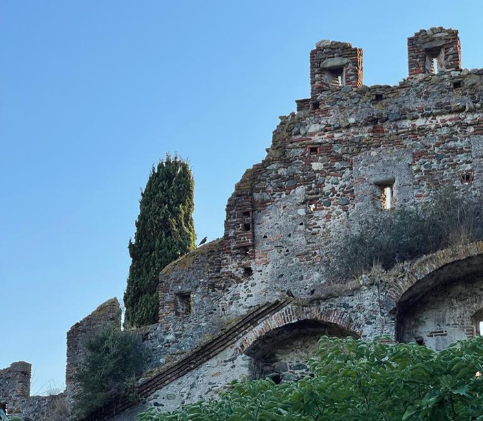 Vecchie mura di Varazze, iniziato il percorso di recupero: completati i rilievi, si prepara il progetto Vecchie mura di Varazze, iniziato il percorso di recupero: completati i rilievi, si prepara il progetto