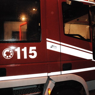 Savona: canna fumaria a fuoco intervento dei vigili del fuoco