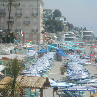 Savona: Bagni marini, &amp;egrave; caos per canoni e concessioni