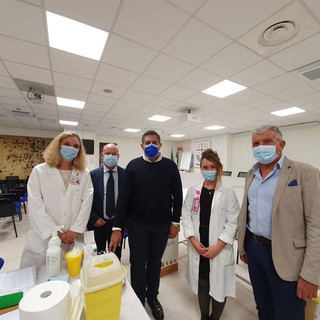 Vaccino antinfluenzale per il presidente Toti: “Profilassi fondamentale per fasce a rischio e per chi ricopre ruoli sensibili”