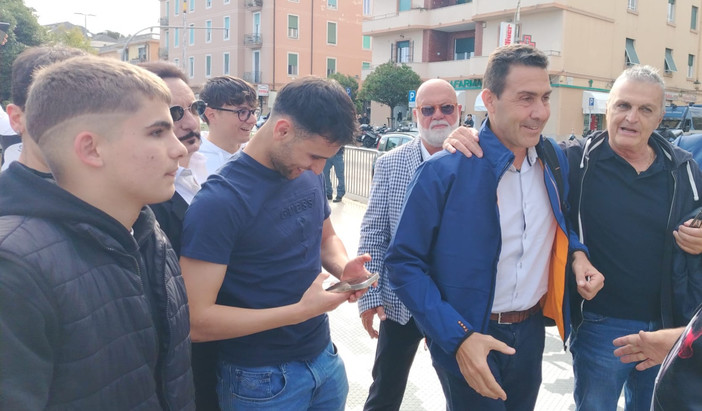 Vannacci ad Albissola, antifascisti e antimilitaristi non ci stanno: “Chi è costui?” Vannacci ad Albissola, antifascisti e antimilitaristi non ci stanno: “Chi è costui?”