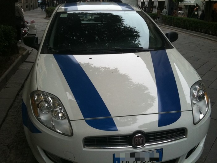 Revisione non in regola: i vigili di Ceriale sottopongono a fermo l'auto dei Servizi Sociali di Albenga