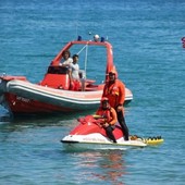 Estate sicura: vigili del fuoco in spiaggia nei weekend di luglio e agosto tra Savona e Vado Ligure Estate sicura: vigili del fuoco in spiaggia nei weekend di luglio e agosto tra Savona e Vado Ligure