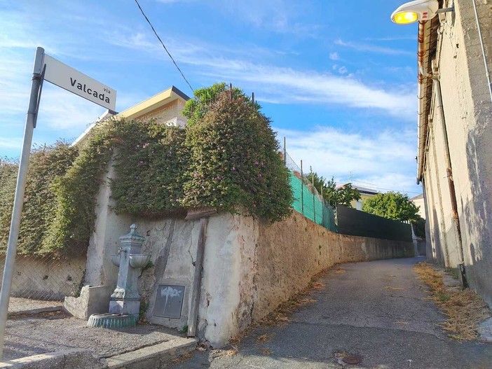 Savona, Comune e residenti insieme per la manutenzione della cosa pubblica: nasce il Consorzio di via Valcada Savona, Comune e residenti insieme per la manutenzione della cosa pubblica: nasce il Consorzio di via Valcada