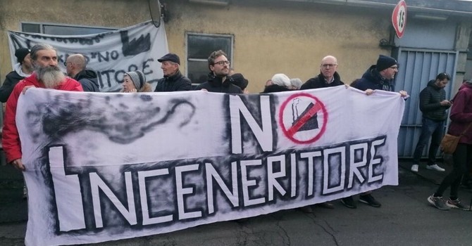 Il Coordinamento No Inceneritore: "Il sindaco di Pallare ostaggio di un modello che ha già inquinato" Il Coordinamento No Inceneritore: "Il sindaco di Pallare ostaggio di un modello che ha già inquinato"