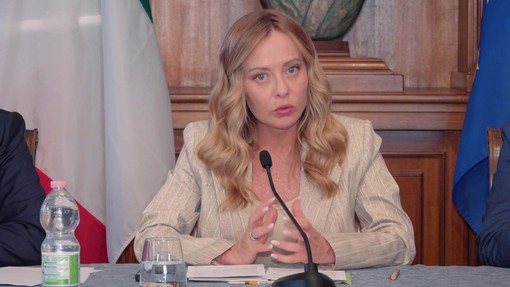 Palermo, Meloni: "Kalashnikov non si vedevano da tempo, non escludo uso esercito" Palermo, Meloni: "Kalashnikov non si vedevano da tempo, non escludo uso esercito"