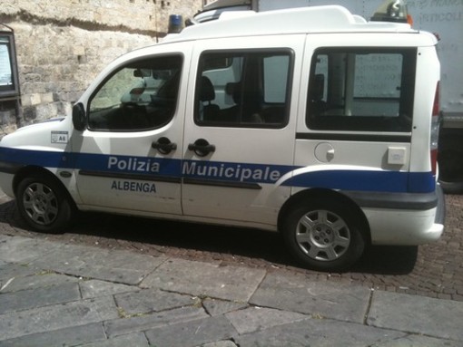 Albenga: operazione “strade sicure” della Polizia Municipale