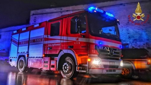 Balla di fieno in fiamme a Sassello: vigili del fuoco mobilitati
