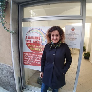 Vado, inaugurato il point del candidato sindaco Monica Giuliano: "Lavoriamo con i vadesi nel segno della continuità" (VIDEO)