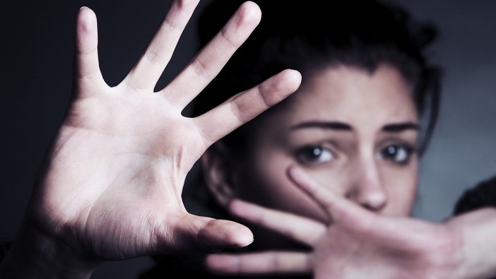 Femminicidi, il 12 agosto ad Albenga il flashmob “Presente”