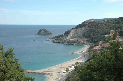 Bergeggi, il cinema e il mare in una rassegna che coniuga l’amore per il cinema e quello per la natura